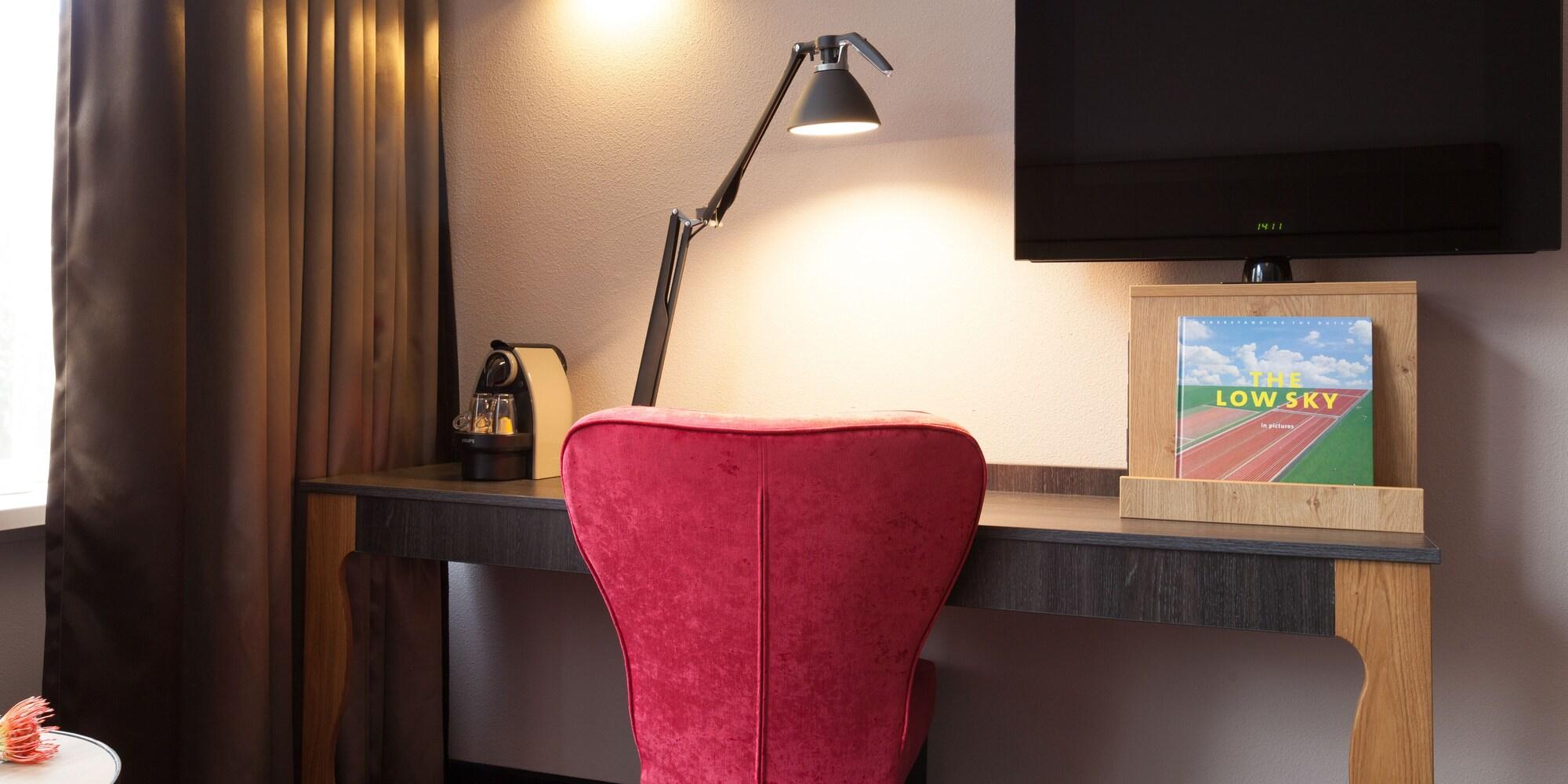 Отель Malie House Утрехт Экстерьер фото
